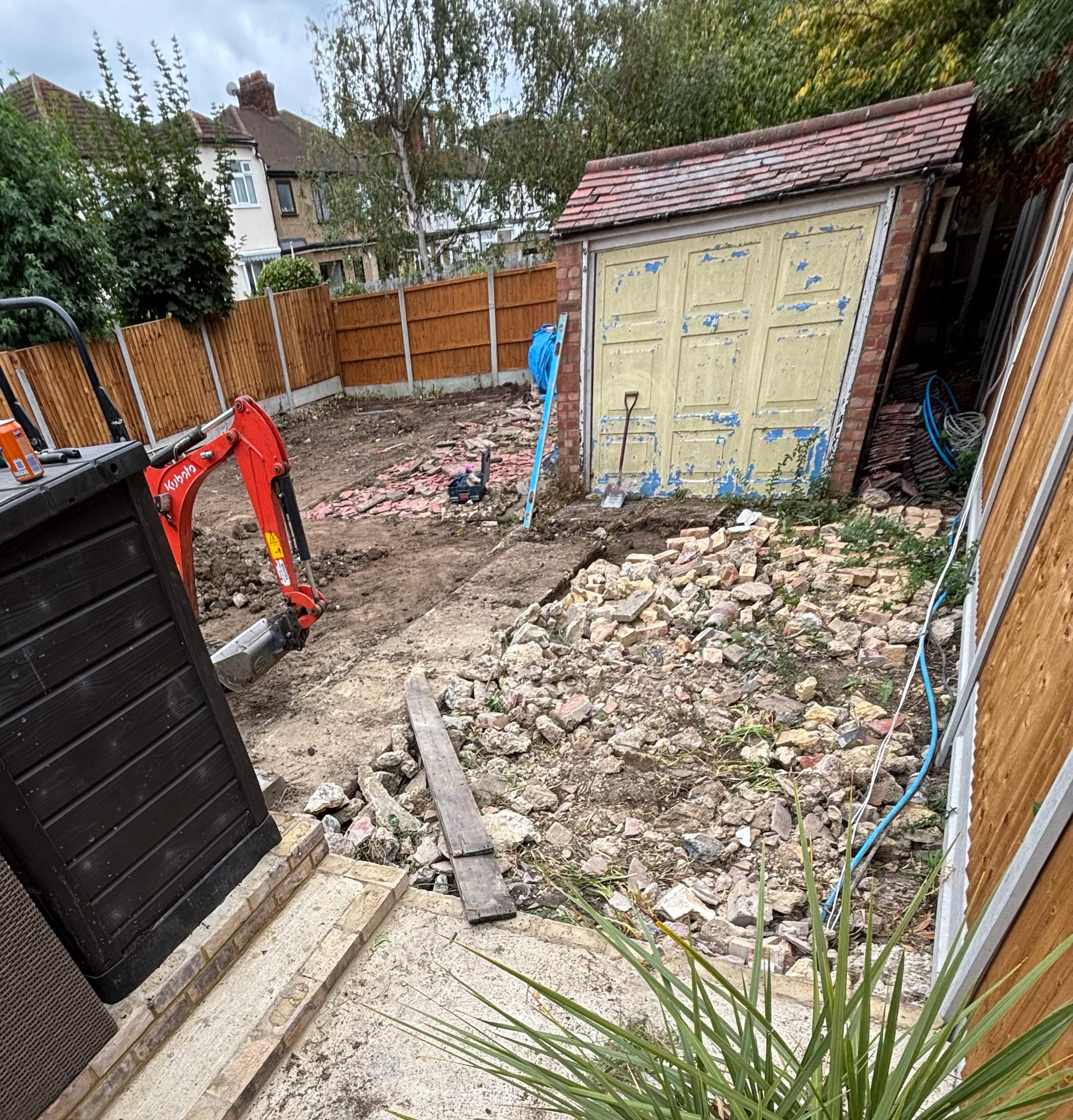 Castlepave Smooth Driveway with Fencing finished photo 11